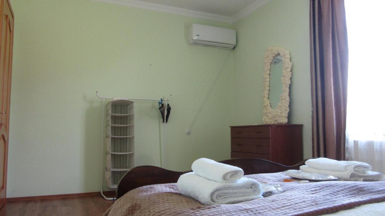 Blue Guest House Samtredia Extérieur photo