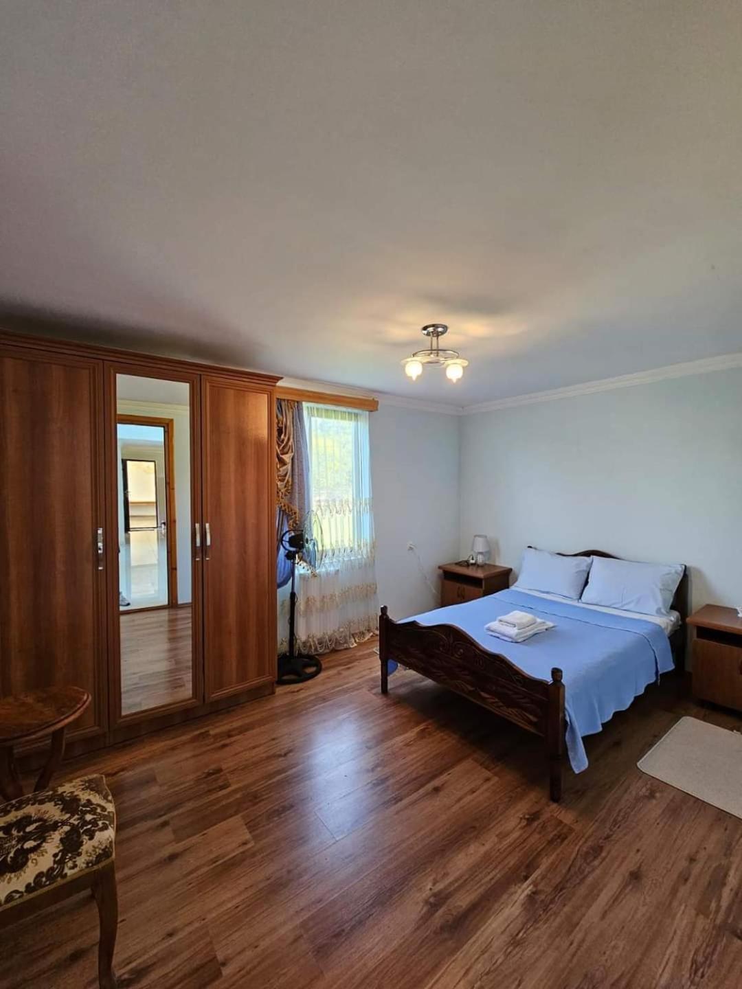Blue Guest House Samtredia Extérieur photo